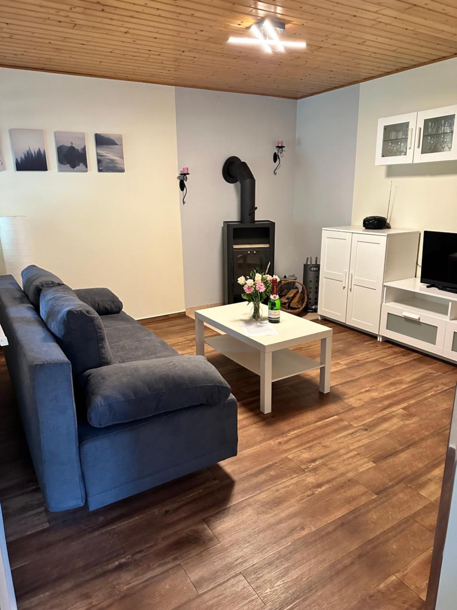Bungalow Am Dobbertiner See Buitenkant foto